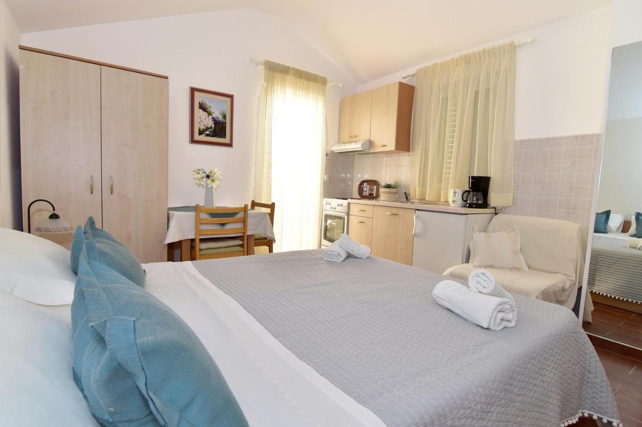 Old Town Studio Apartments มาคาร์สกา ภายนอก รูปภาพ