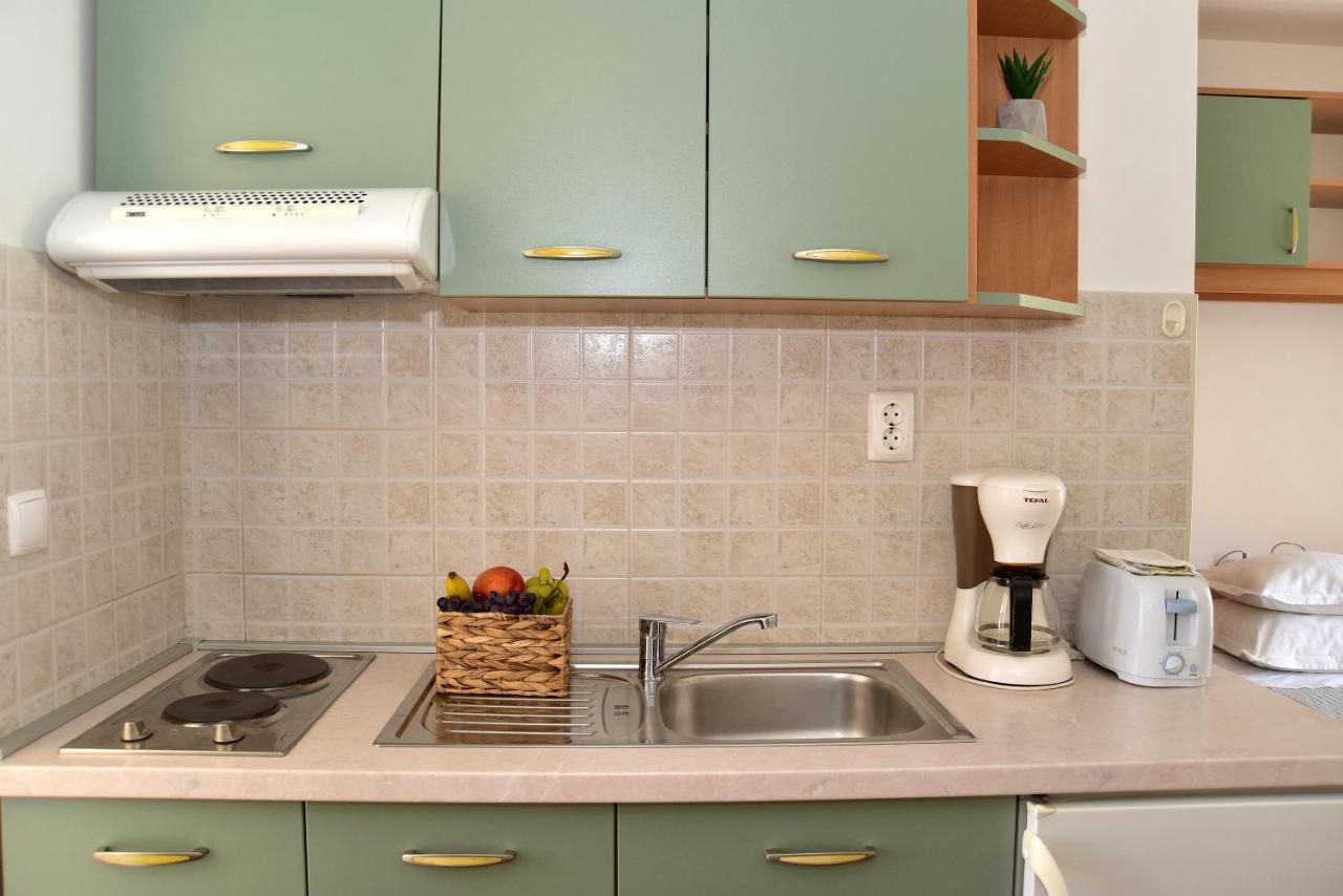 Old Town Studio Apartments มาคาร์สกา ภายนอก รูปภาพ