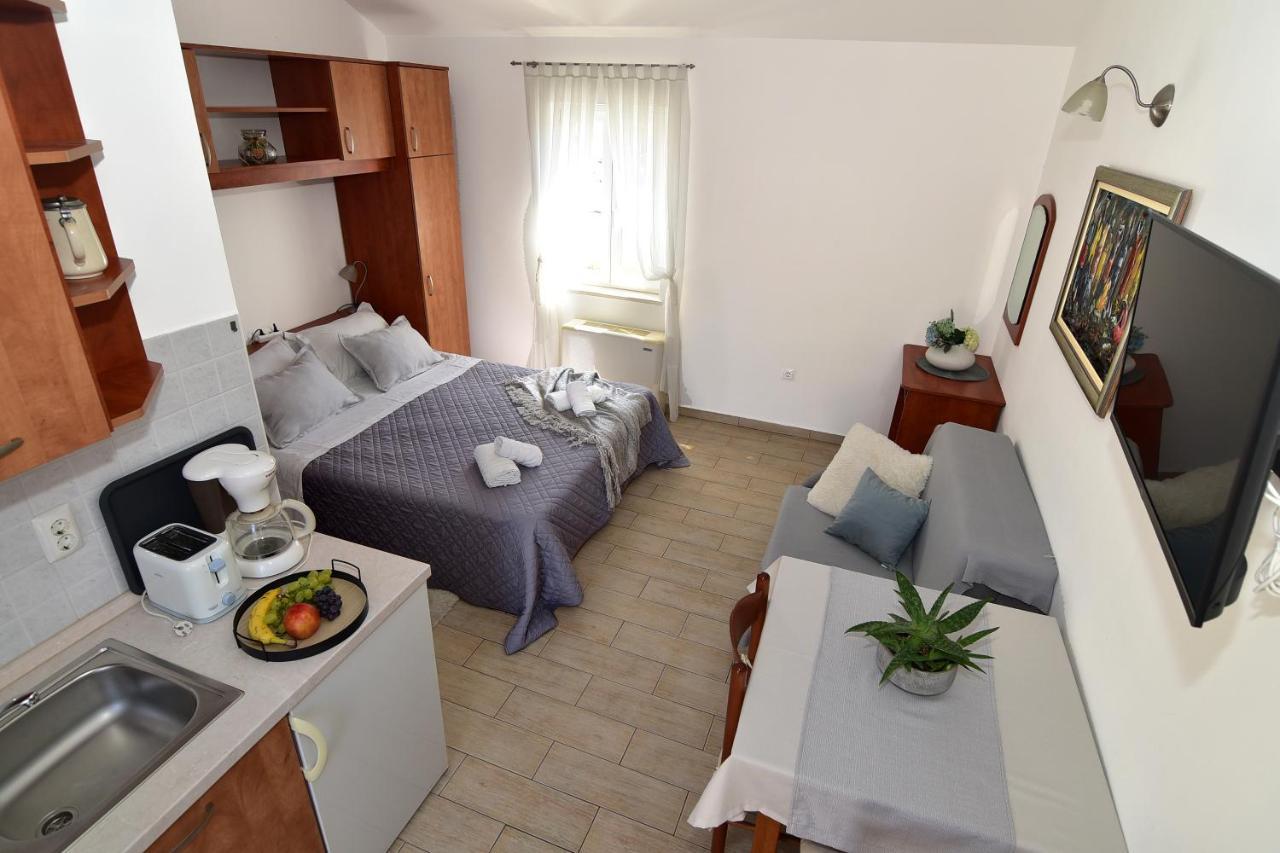 Old Town Studio Apartments มาคาร์สกา ภายนอก รูปภาพ