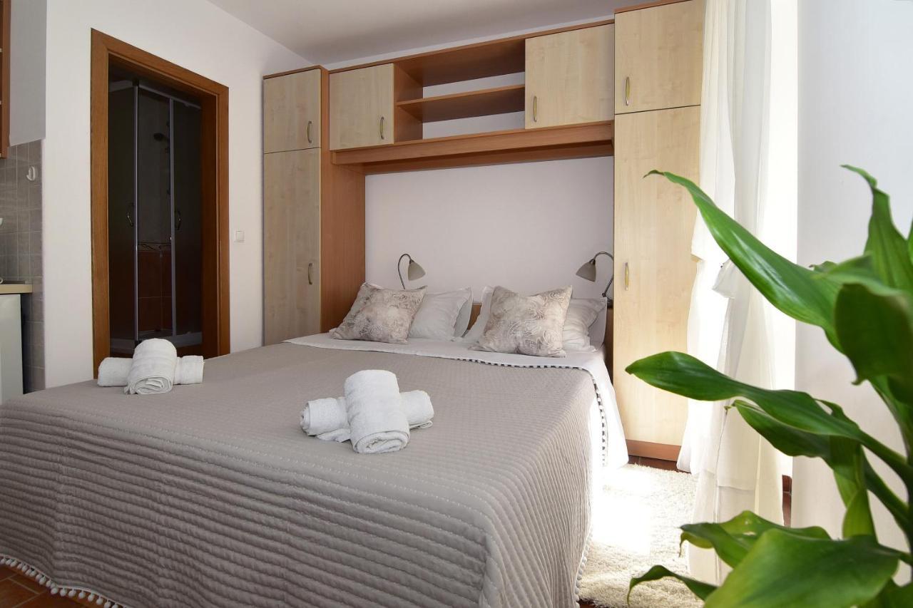 Old Town Studio Apartments มาคาร์สกา ภายนอก รูปภาพ